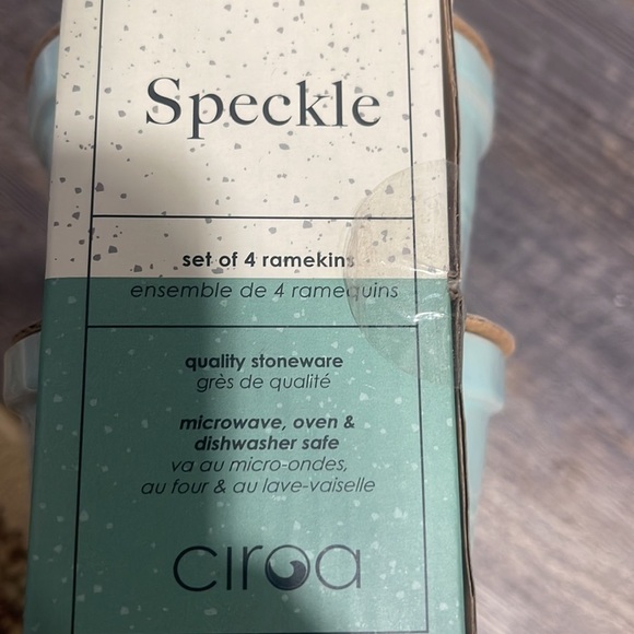 4 Speckle unique design light blue bowls - Picture 11 of 11